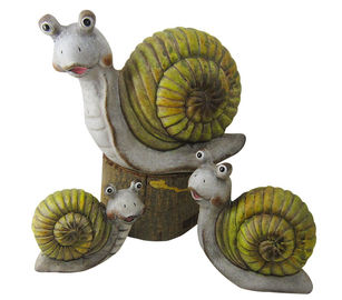 China Caroon Snail Garden Ornaments , Animal Garden Ornaments OEM Acceptable supplier